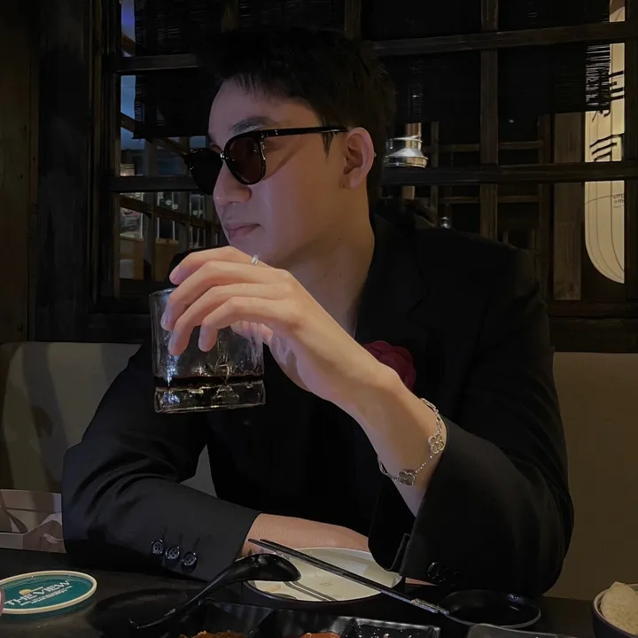 𝘪𝘮𝘣𝘪𝘯𝘩