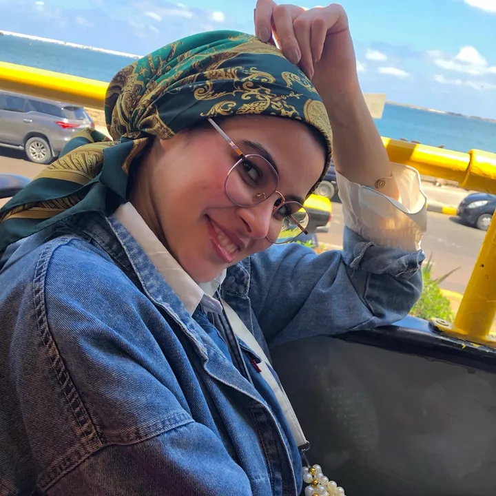 مريم العزب👩🏻‍🎨🎨