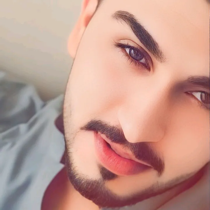 SHAyAN  👑