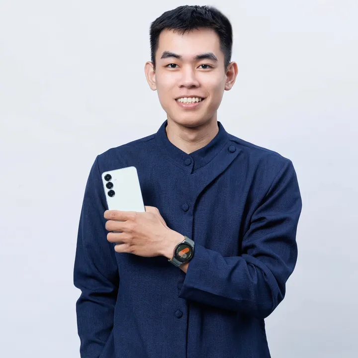 Tuấn học Marketing
