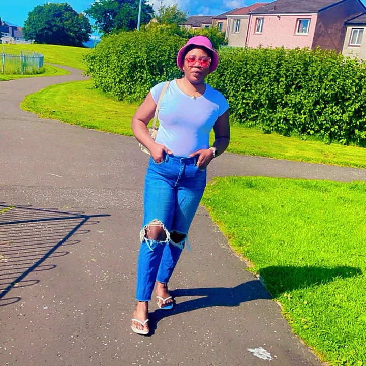 @queen Ade backup 🇬🇧🇬🇧