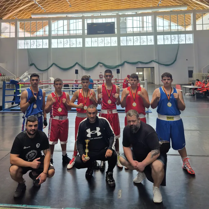Oșvat Boxing Team