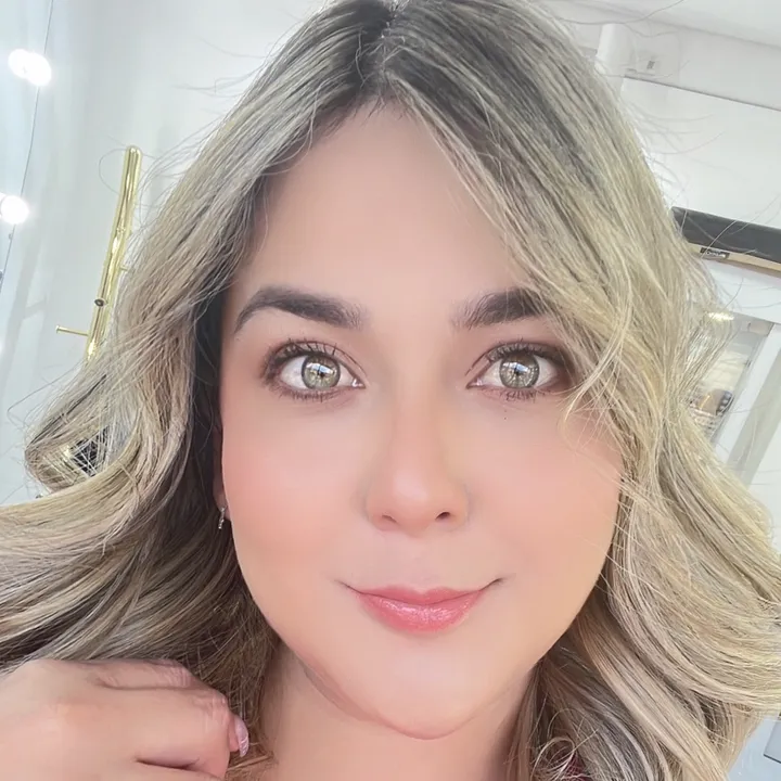 Alejandra  Varón