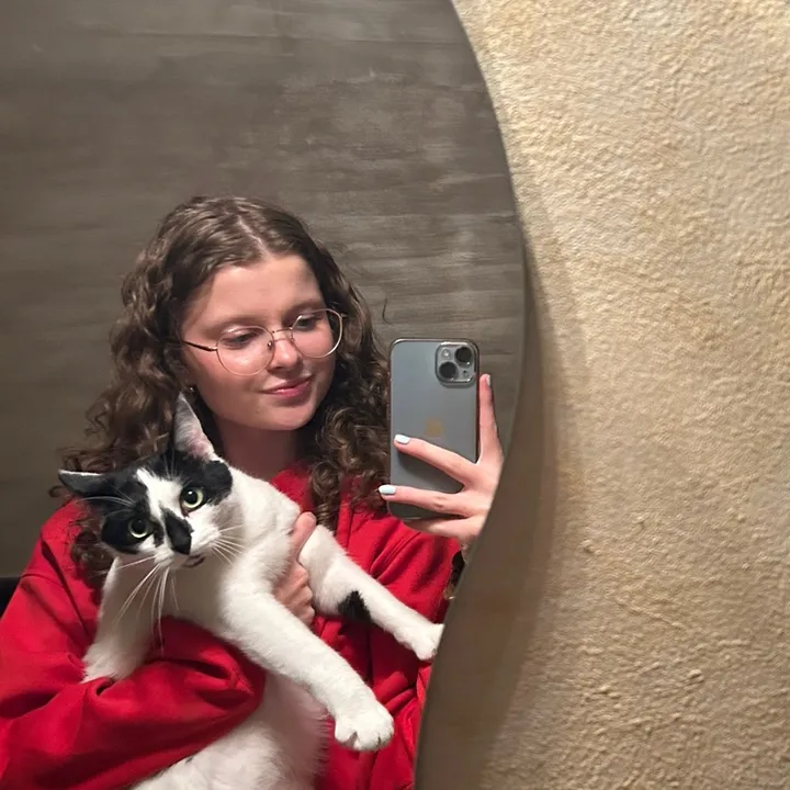 🌷🤍 𝓕𝓻𝓮𝓭 🤍🌷