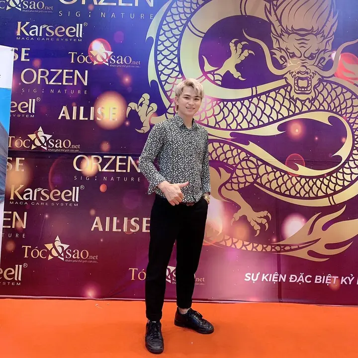 𝐋𝐚̃𝐨 𝐇ạ𝐜 ☻︎☻︎☻︎