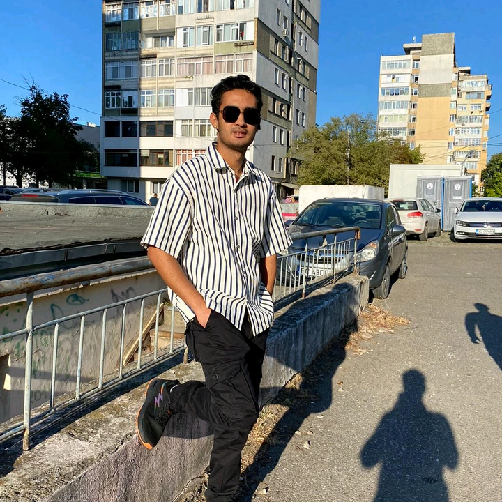 राजा  👑 🇳🇵🇳🇵🇳🇵🇪🇺 ?