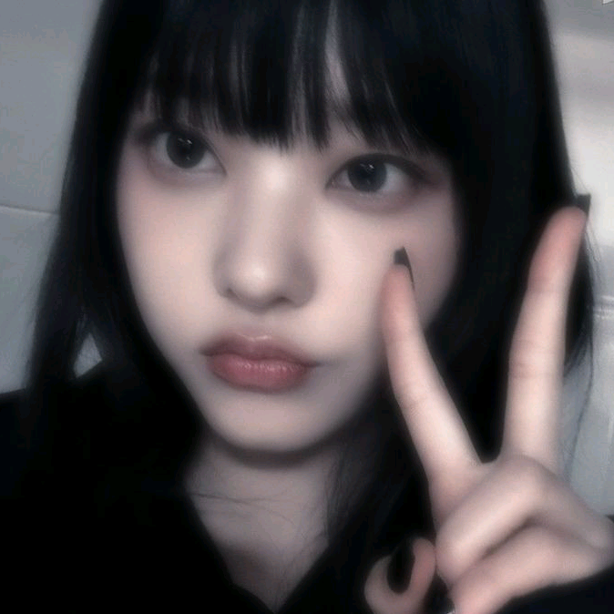 HAERIN'S REAL WIFE 🩷