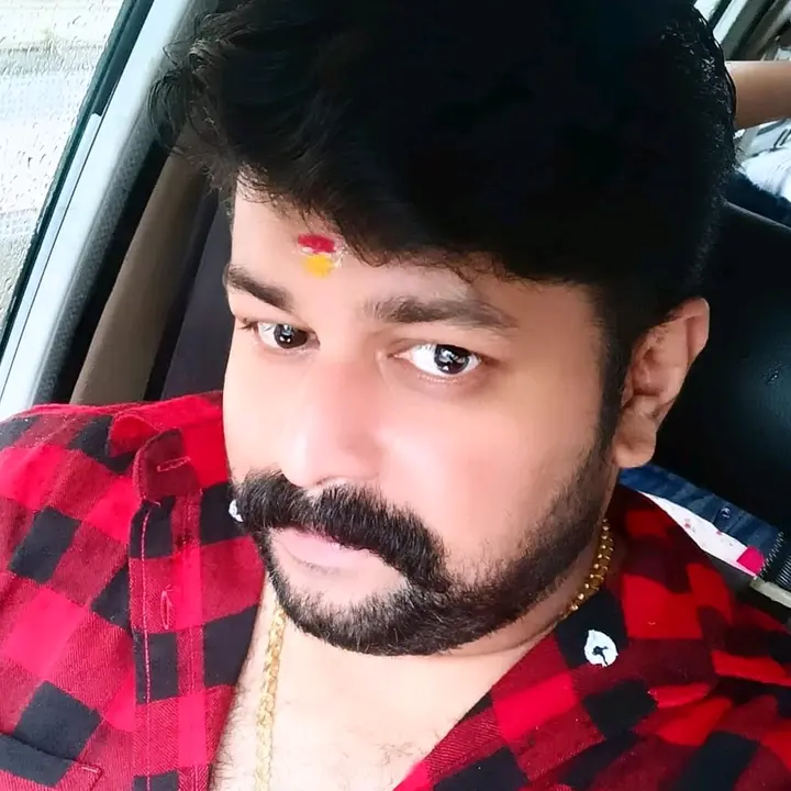 NiDhUz