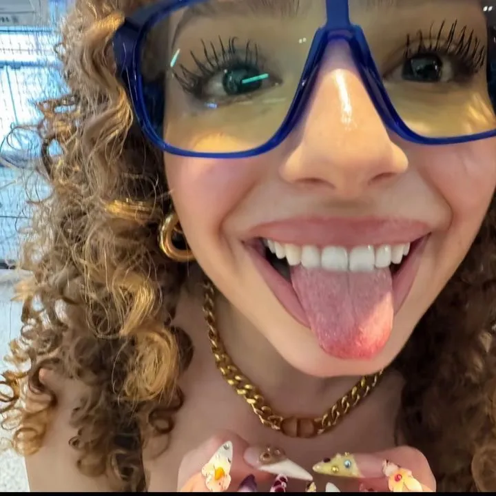 𝓮𝓵𝓲𝓪𝓷𝓪 ིྀ ♡