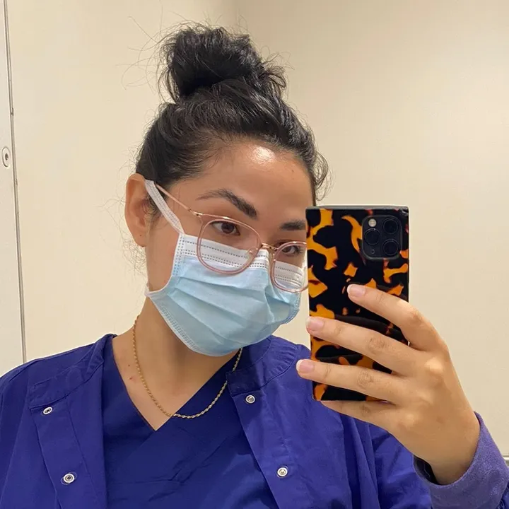 Vee | Nursely Store 🧦🧴✨