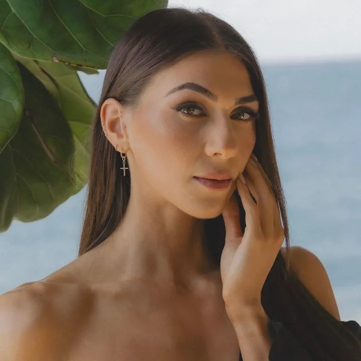 Laura | White Willow Beauty