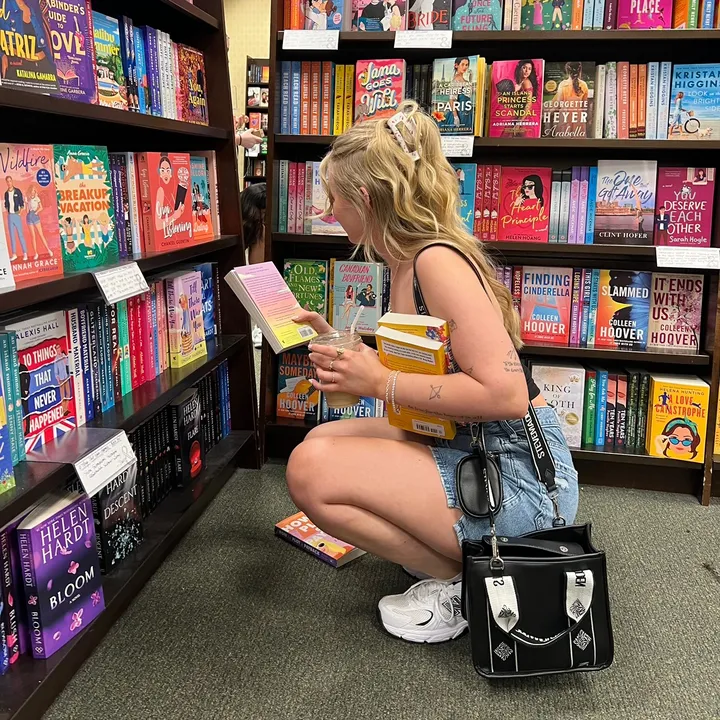 torilinn.reads 🎀🪩🍓