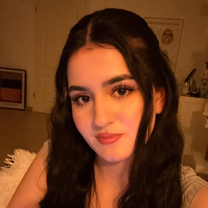 𝔇𝔦𝔩𝔞♡︎❀