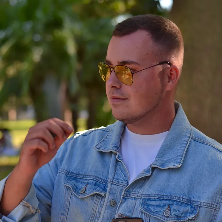 Даниил Лесняков