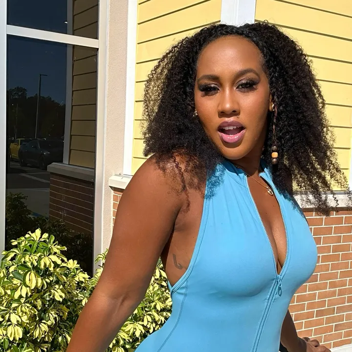 iamcurvybae