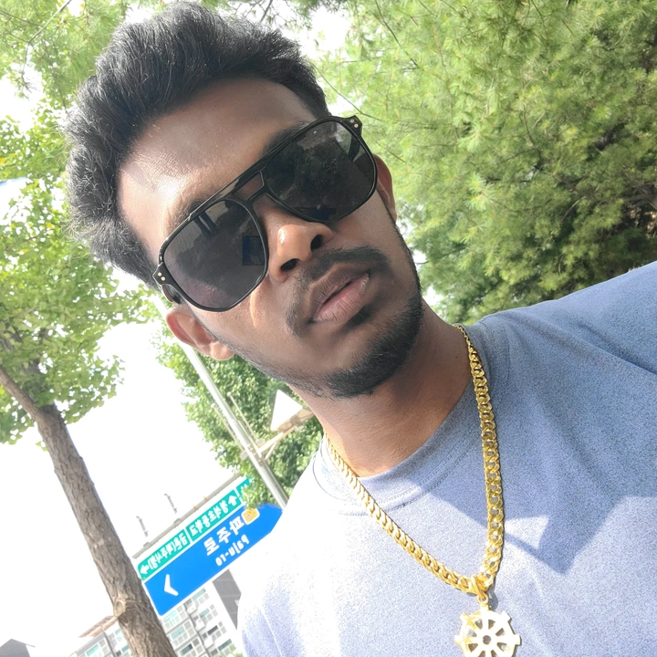 🇱🇰Gayan Kavinda🇰🇷