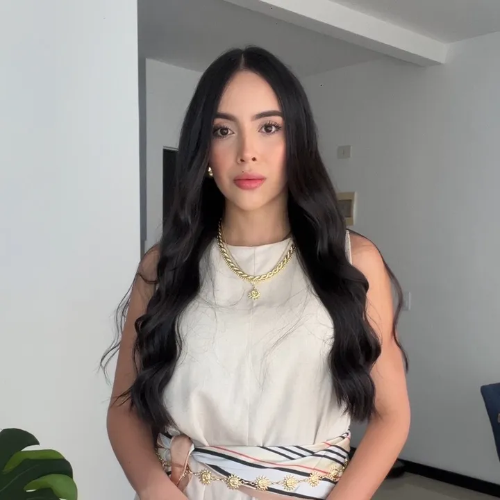 María Vásquez | Outfits