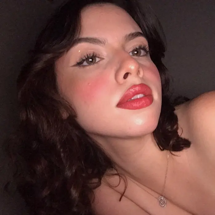 •Serena Albistur•