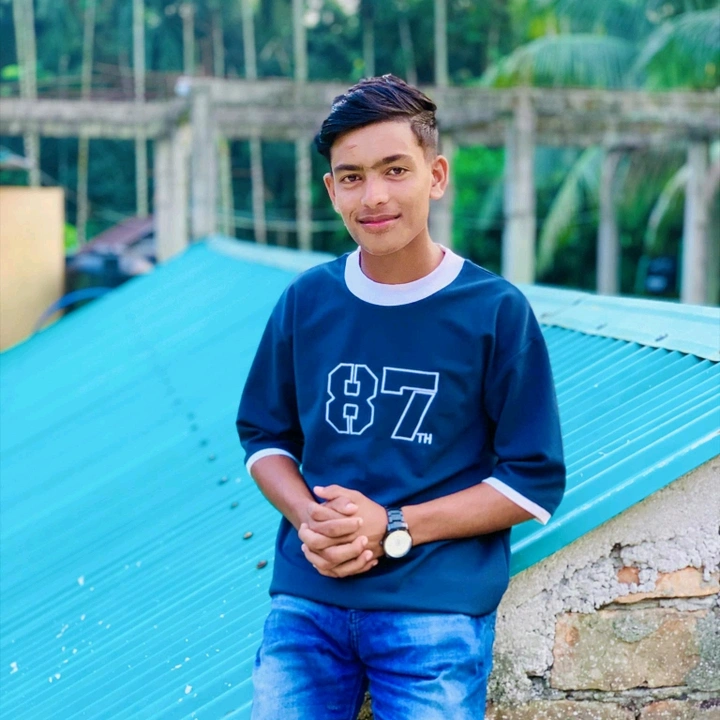 চাচা হেনা কোথায়