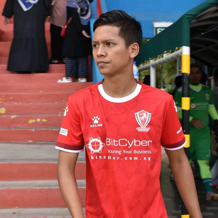 R.J  🇸🇬