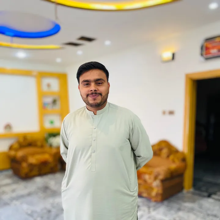 Hamza _ Awan