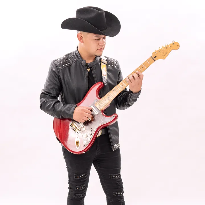Luis Azabache 🎸🤠🎶