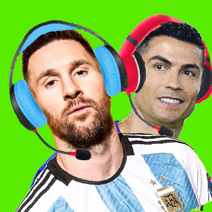 Footballers Play