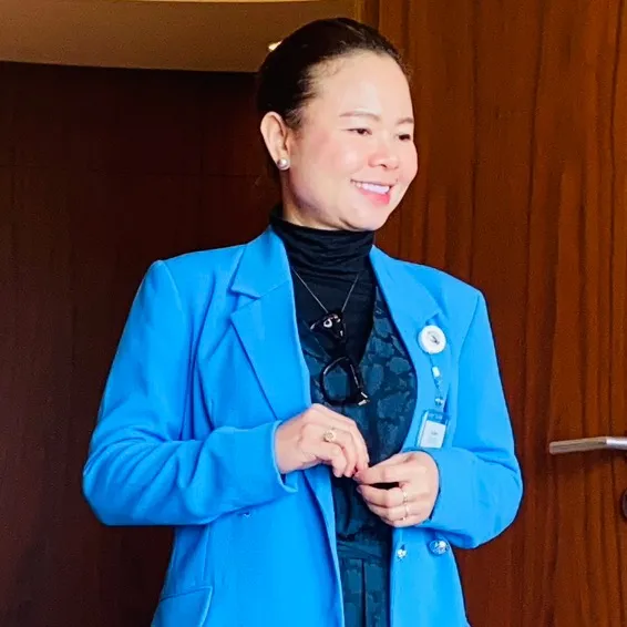 Pearly Lilian in Qatar