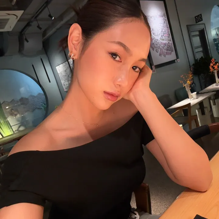 just a normal girl