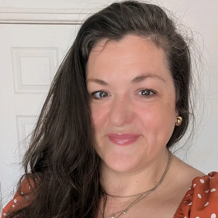 Becoming Her Wardrobe