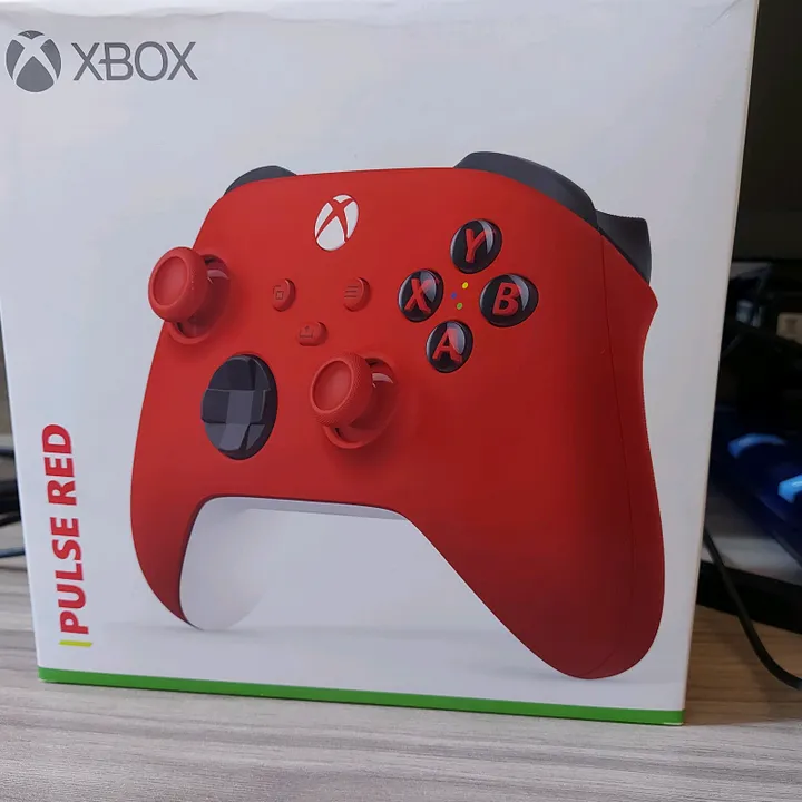 Leila Isla games/gadgets