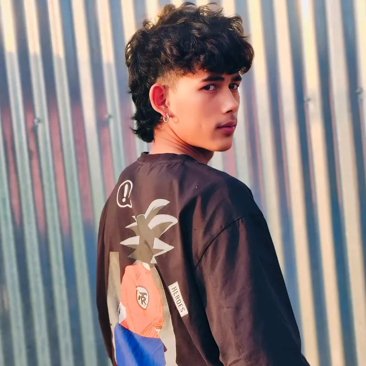 handsome 😚😚❤️‍🩹🫂