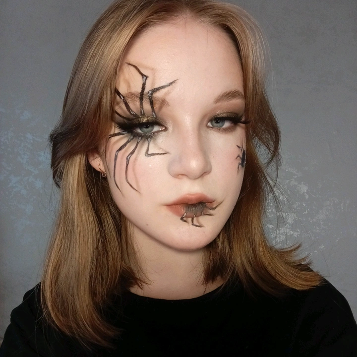 𝑩𝒆𝒍𝒍𝒊𝒔𝒂