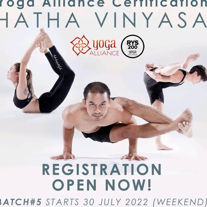 สถิตโยคะ โรงเรียนสอนครูโยคะ