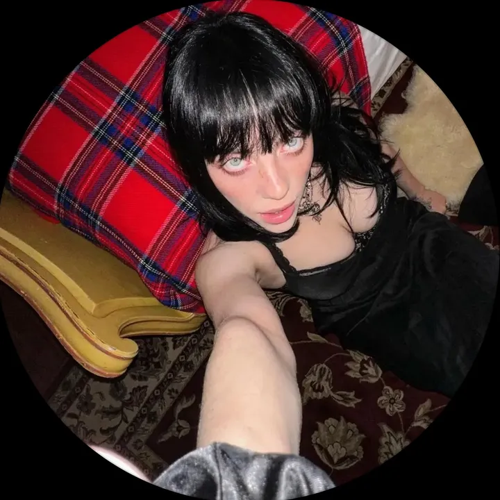 𝑬𝒗𝒆𝒓𝒚𝒃𝒐𝒅𝒚 𝒅𝒊𝒆𝒔