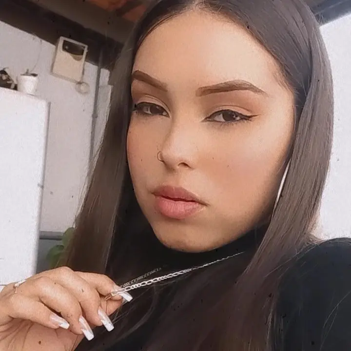 Agatha Oliveira