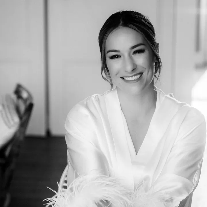 Laura | Travel & Wedding Tips