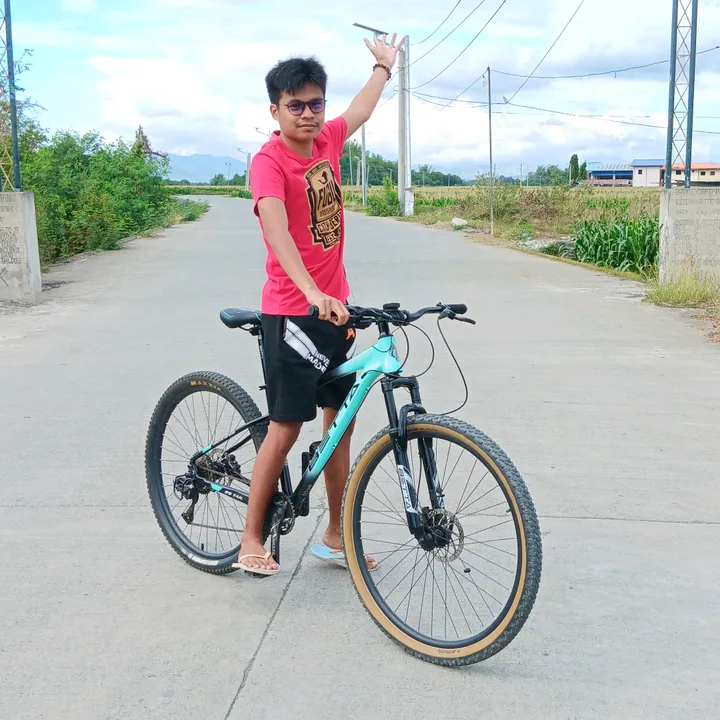 𝗣𝗘𝗘 𝗝𝗔𝗬