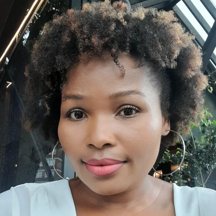 Phindile🇿🇦🇮🇪