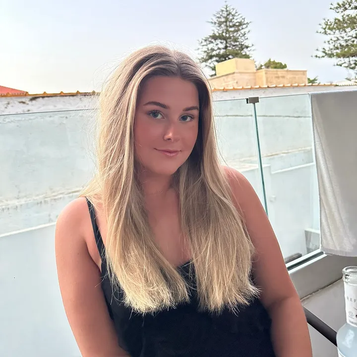 STINA ÅHLUND