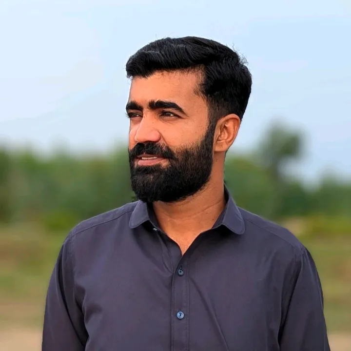 {۔۔ملنگ ۔۔}