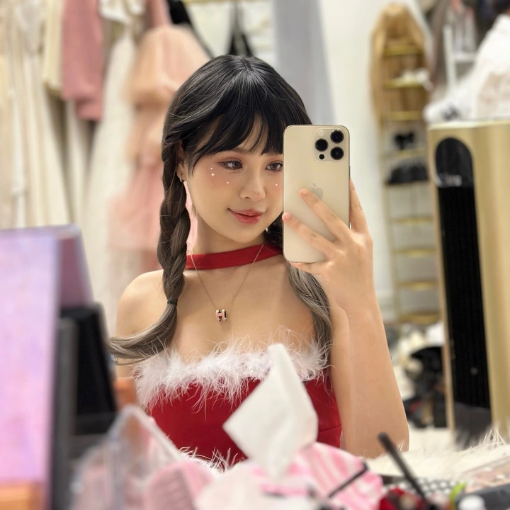 Linh Miuu (美玲)