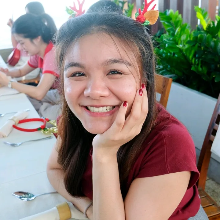 แพรว แมวเหมียว