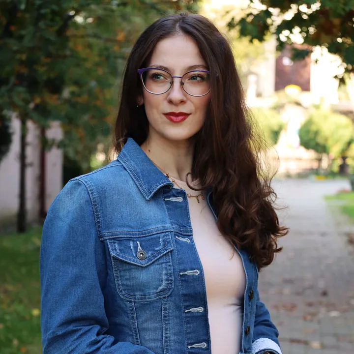 Camelia | Content Creator