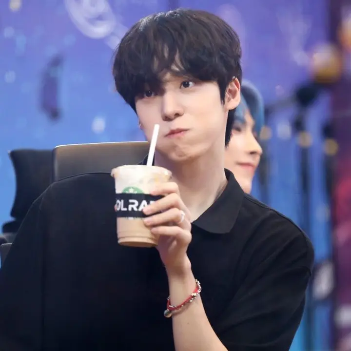ezro/ezzy :: deleted tiktok :(