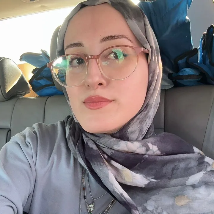 esra.yz