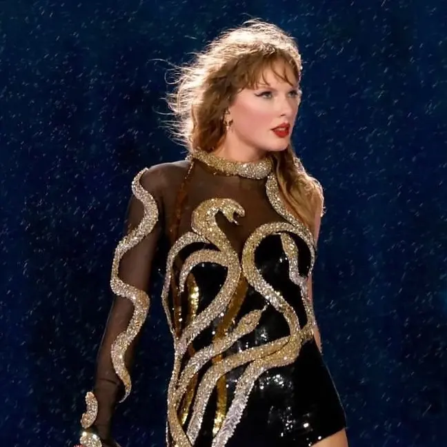 chloe⸆⸉ (taylor’s version)