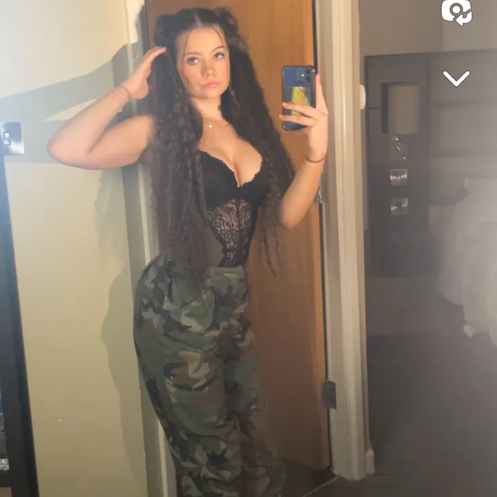 Meganbutt04