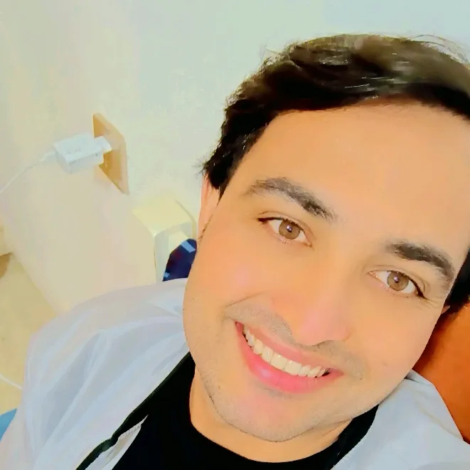 Junnikhan🇨🇳