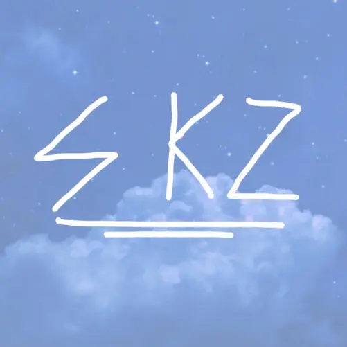 🦢 -Mo0n.skz- ☁️